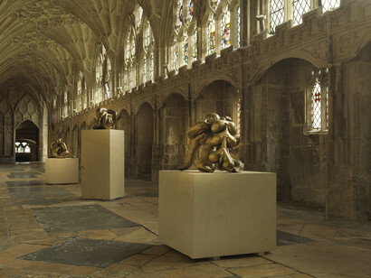 Sarah Lucas, Realidad in foreground