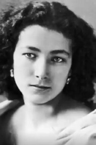 Sarah Bernhardt. Féministe avant l’heure, femme impliquée et libre, elle reste encore aujourd’hui une icône