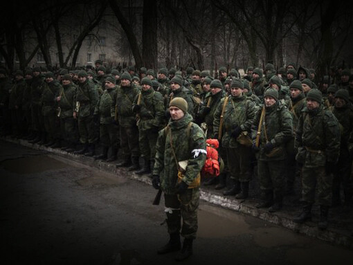Voluntarios ucranianos se alistan para entrar en el conflicto armado de Rusia y Ucrania