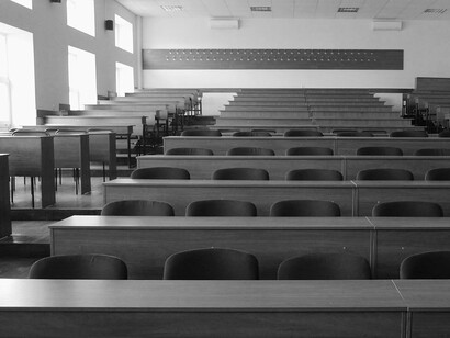 Las becas estatales obligan a los estudiantes a matricularse a un mínimo de asignaturas, sin considerar que sus condiciones de vida pueden cambiar