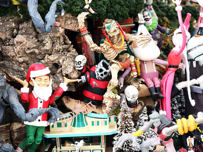 Kim Adams (Canadian b. 1951)
Bruegel-Bosch Bus     (detail), 1997-ongoing, 1960s Volkswagen bus, figurines, mixed media , Acquired with the assistance of the York Wilson Endowment Award at The Canada Council for the Arts, and with finds from The E. Muriel Baker Estate and The Russell Nelson Eden Estate, 2001 © Art Gallery of Hamilton