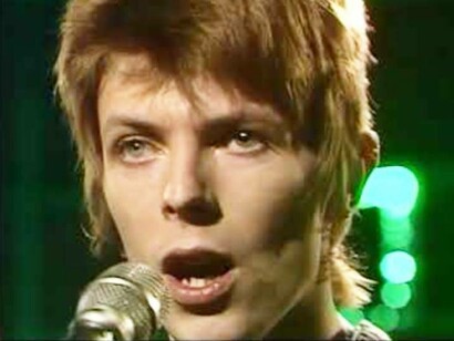 David Bowie singing what would be a hit song in the 1970s