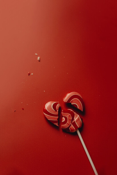 Corazón roto de caramelo