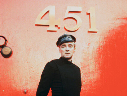 Oskar Werner interpreta a Guy Montag en la película de ciencia ficcón 'Fahrenheit 451' (1966)