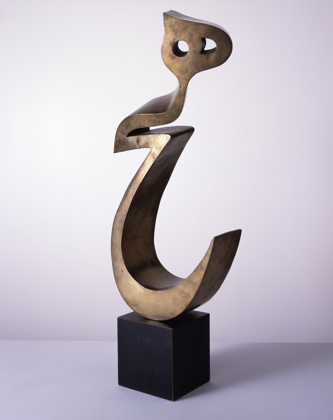 Parviz Tanavoli
Heech, 1972
Bronze on wood base, 22 1/4 x 12 x 8 in.
Grey Art Gallery, New York University Art Collection
Gift of Abby Weed Grey, G1975.54