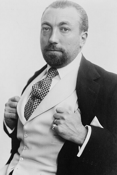 Paul Poiret (1879-1944), fotografato nel 1913 circa