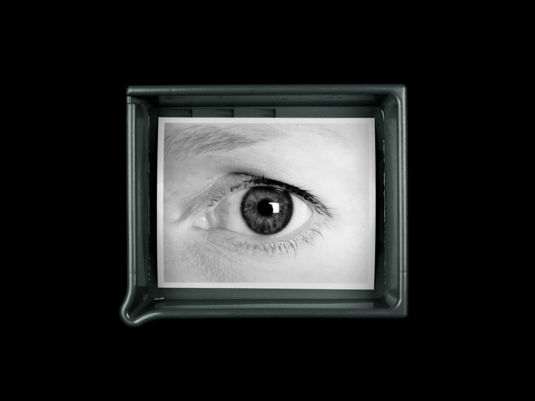 Anne Collier, Developing Tray #2 (Grey), 2009. Courtesy of the artist; Anton Kern Gallery, New York; Corvi-Mora, London; Marc Foxx Gallery, Los Angeles.