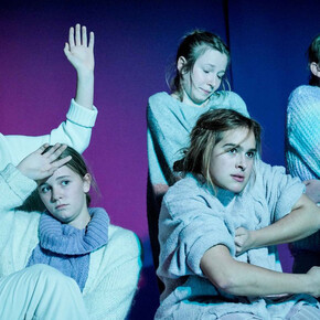 Im spiegelsaal. Courtesy of the Deutsches Theater