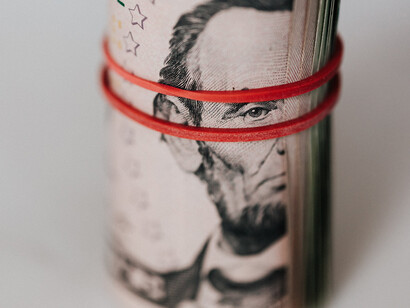  L'era del “denaro-cene”, in cui il denaro è al centro di tutto