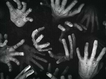 O perigo reside justamente na centralização e na capacidade de análise que essa digitalização em massa proporciona. Se todas as suas atividades financeiras são mapeadas, é possível submeter as pessoas a modelos de comportamento preditivos. Algoritmos podem aprender seus hábitos de consumo, seus horários, seus gostos, suas aversões. Com base nas suas transações PIX ou DREX, é possível traçar um perfil psicológico detalhado, compreendendo a fundo sua personalidade e até mesmo suas inclinações políticas e sociais



