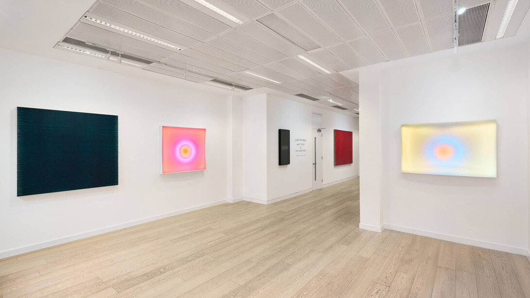 Hap Tivey and Gu Xiaoping, LightForms, exhibition view. Courtesy of Ronchini Gallery