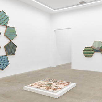 Jordan Nassar, Describing clouds, exhibition view. Courtesy of Anat Ebgi