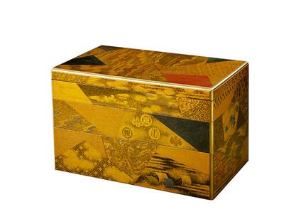 Edo period (1615-1868). Lacquered wood with gold and silver inlays, 8 1/2 x 13 3/4 x 8 1/4 inches. Purchase: the David T. Beals III Fund, F78-23 A-F.