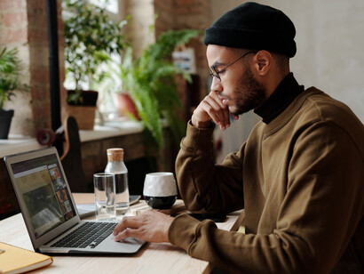 Programador mergulha no mundo do pentest web, uma forma de simular ataques à segurança de sites e aplicativos