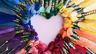 Cada puntada de crochet se convirtió en un recordatorio de que los sueños también se construyen hilo a hilo