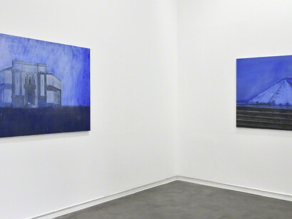 Tirana-Versailles, Exhibition view. Courtesy of Galerie Mitterrand