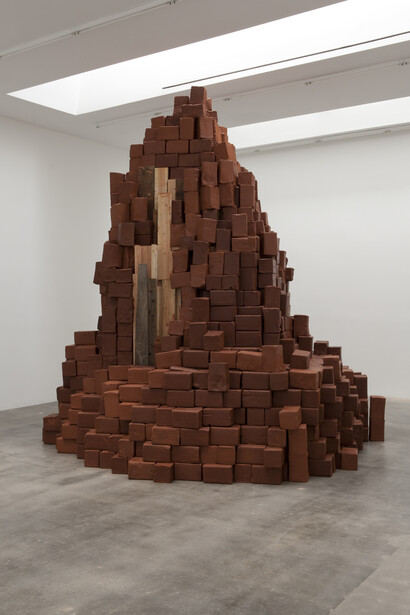 Anya Gallaccio, Sun shines in the rusty morning, 2014, Red clay, wood, Approximately 150 x 147 1/2 x 146 inches (381 x 374.7 x 370.8 centimeters). Courtesy of the artist and Blum & Poe, Los Angeles