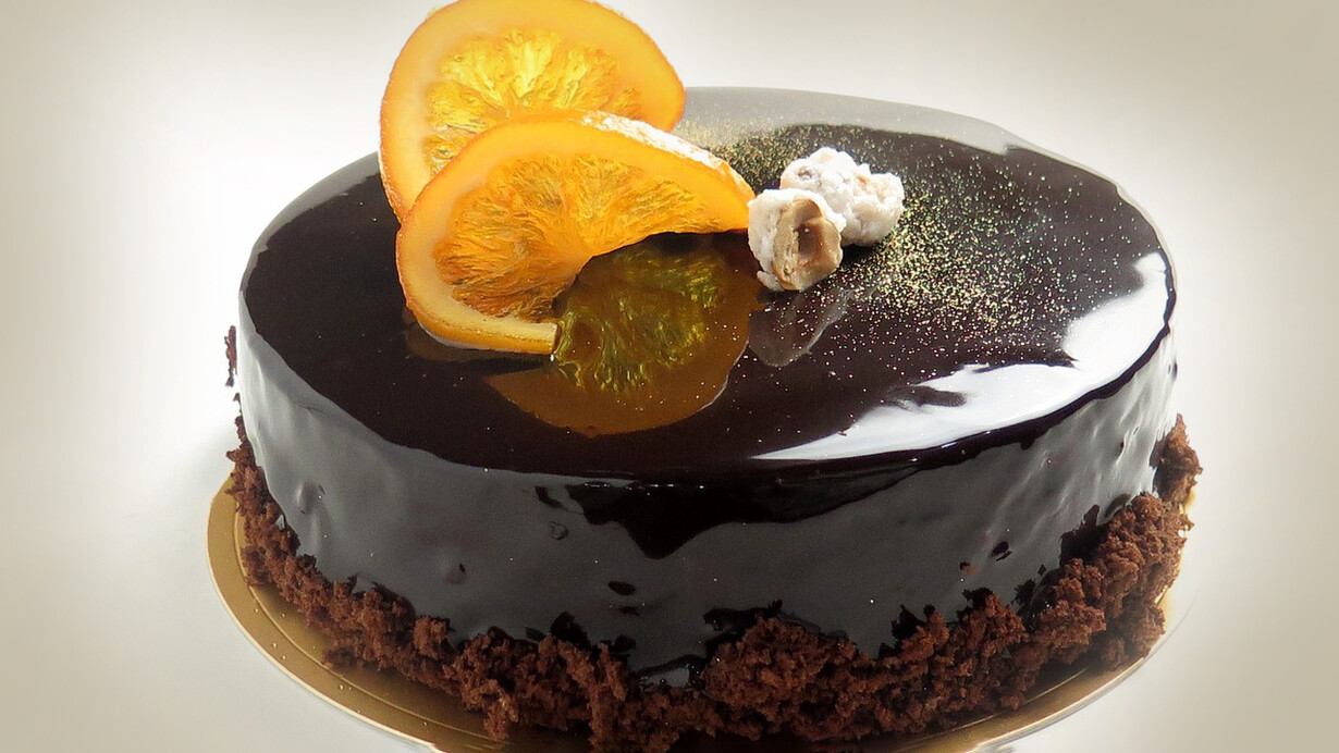 Torta al cioccolato. Scopri la complessità dei sapori della torta Setteveli: un connubio di cioccolato e nocciola