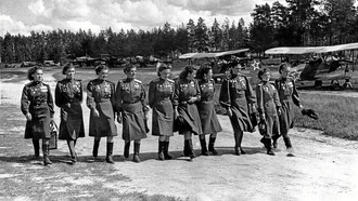 Grupo de mujeres pilotos del Regimiento 46 del Ejército Soviético en 1945