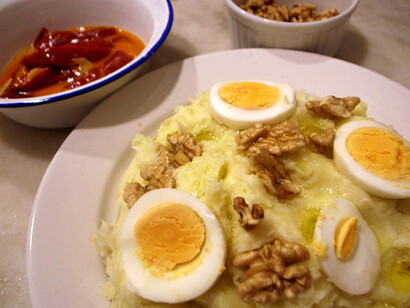 Este plato, que tiene una rica historia y un sabor único, es una muestra del ingenio de la cocina castellano-manchega, basada en productos sencillos pero sabrosos