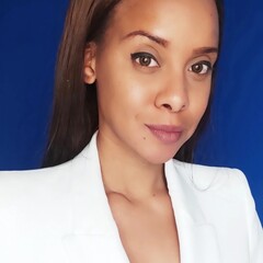 Stephanie E Benjamin