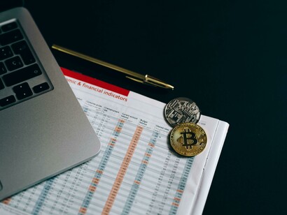 Tracking investments and understanding market trends are habits of financially empowered 