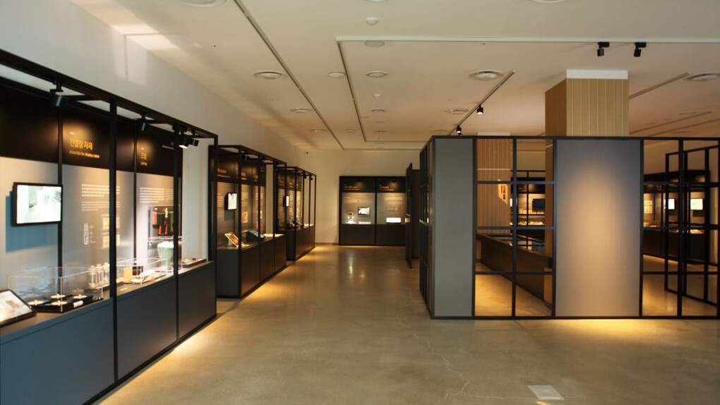 The treasury of the Silla millennium, exhibition view. Courtesy of Gyeongju National Museum