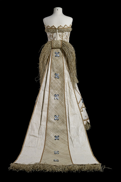 Barkcloth wedding dress by Samoan designer Paula Chan Cheuk, New Zealand, 2014, commissioned with support from the New Zealand Society UK and private donors © The Trustees of the British Museum