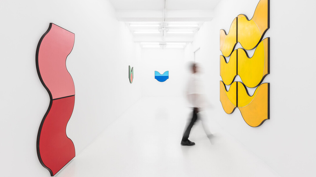 Diango Hernández, En fin, el mar, vista de exhibición. Cortesía de la Galería Casado Santapau