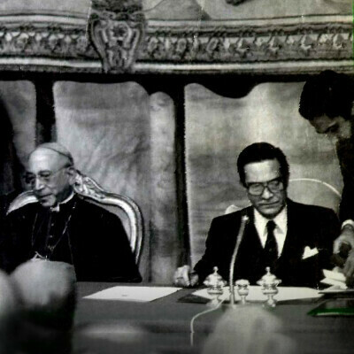 Jaime del Valle, canciller de Chile, firma Tratado de Paz y Amistad entre Argentina y Chile, Vaticano, 29 de noviembre de 1984