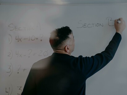 Cada professor é um líder que inspira a busca por conhecimento e sabedoria