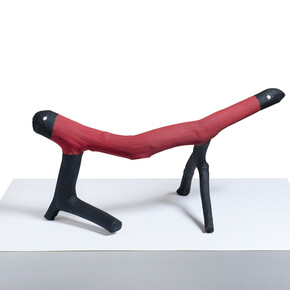 Cícero Alves dos Santos (Véio), Dois em um, 2014, Tinta Acrílica e Madeira, 47 x 49 x 90 cm. ©João Liberato