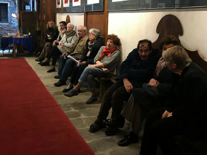 Presentación de una exposición en Atelier Aperto