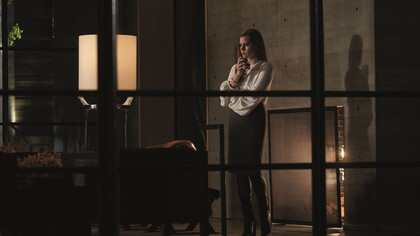 Amy Adams in una scena di "Nocturnal Animals" di Tom Ford