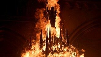 El black metal emergió como una expresión musical extrema vinculada a macabros suicidios, asesinatos y ataques incendiarios a templos del cristianismo