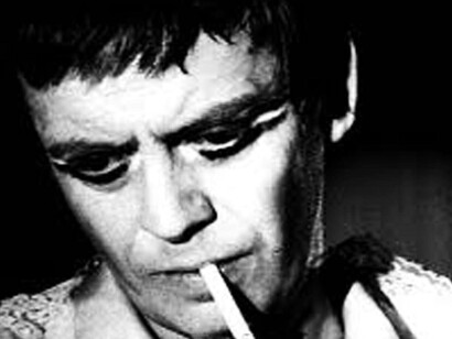 Carmelo Bene è stato spesso oggetto di clamorose polemiche, dividendo critica e pubblico fin dagli esordi