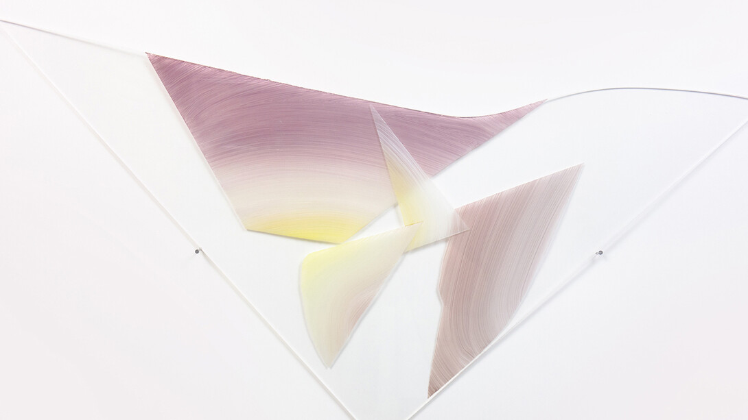 Glossy Side Up. Courtesy of Art Mûr
