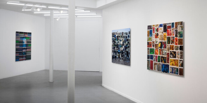 Liu Bolin, Exhibition view. Courtesy of Galerie Paris-Beijing