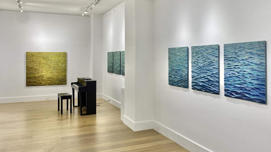 Kate Oh Gallery interior with piano and Kwangsik Jung's Stone Wave, NYC