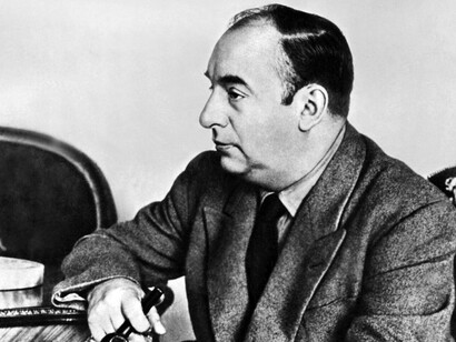 Pablo Neruda, entre sus múltiples reconocimientos, destacan el Premio Nobel de Literatura en 1971 y un doctorado honoris causa por la Universidad de Oxford