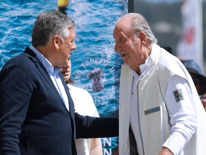 Juan Carlos I de España, rey de España desde el 22 de noviembre de 1975 hasta el 18 de junio de 2014, cuando abdicó la Corona