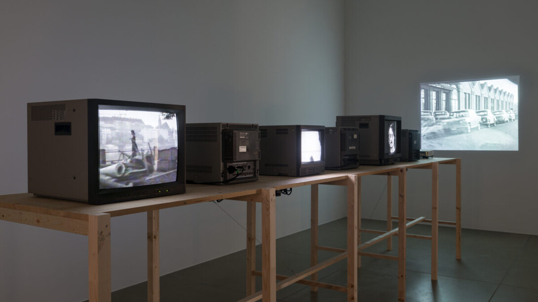 Verschiedene künstler, Mehr licht. Video in der kunst, ausstellungsansicht. Mit freundlicher genehmigung des Aargauer Kunsthauses