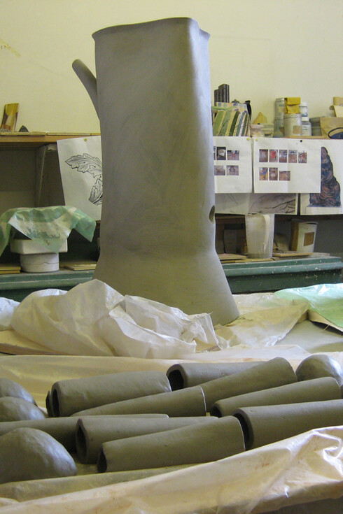 Alison Britton, studio shot (2014), photo © Peter Niczewski