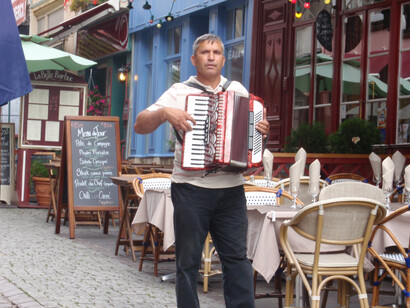 Lile France, accordian player