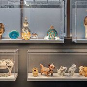 Collecting memories. 40 years of ceramics and community, exhibition view. Courtesy of Gardiner Museum