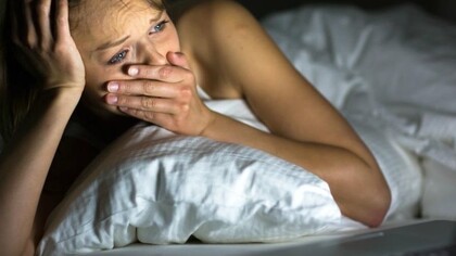 Llorando con una película romántica