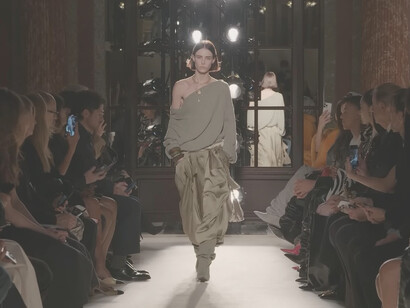 The Balmain Spring Summer 2026 runway show by Olivier Rousteing unfolds as a continuum of emotion