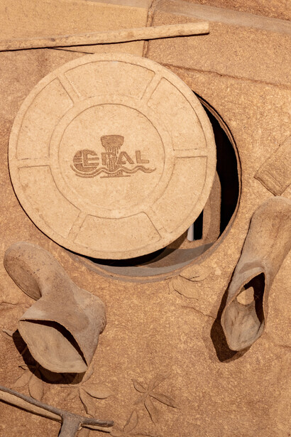 Sandra Poulson, Donde el polvo respira, vista de exhibición. Cortesía del Centro Andaluz de Arte Contemporáneo