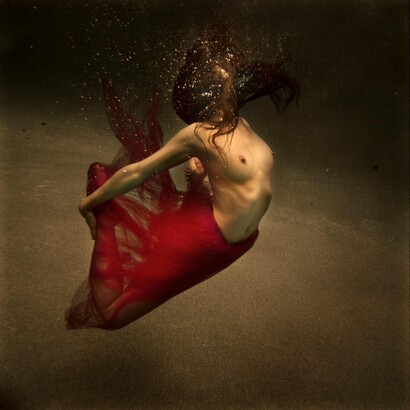 Apnea.  Ph Brooke Shaden