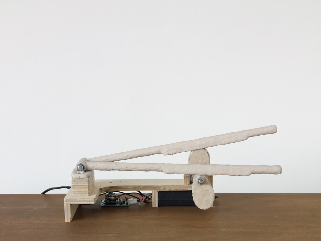 Mire Lee, Exercise for things with bones, 2016, Oil clay on a found object, motor structure with mixed media, 15 x 7 x 38 cm. Courtesy of Kukje Gallery